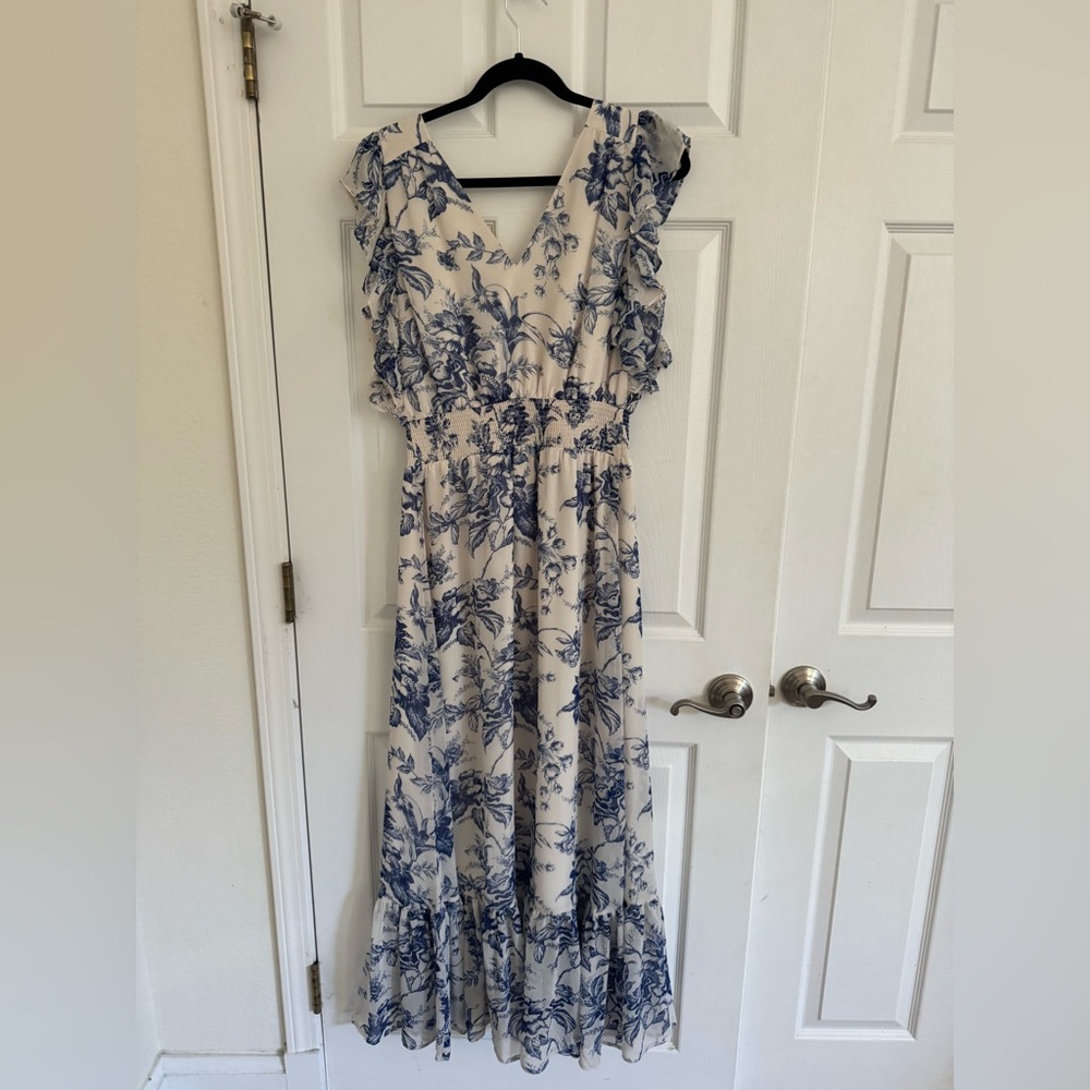 Express Printed V-Neck Ruffle Maxi Dress - Picture 6 of 7